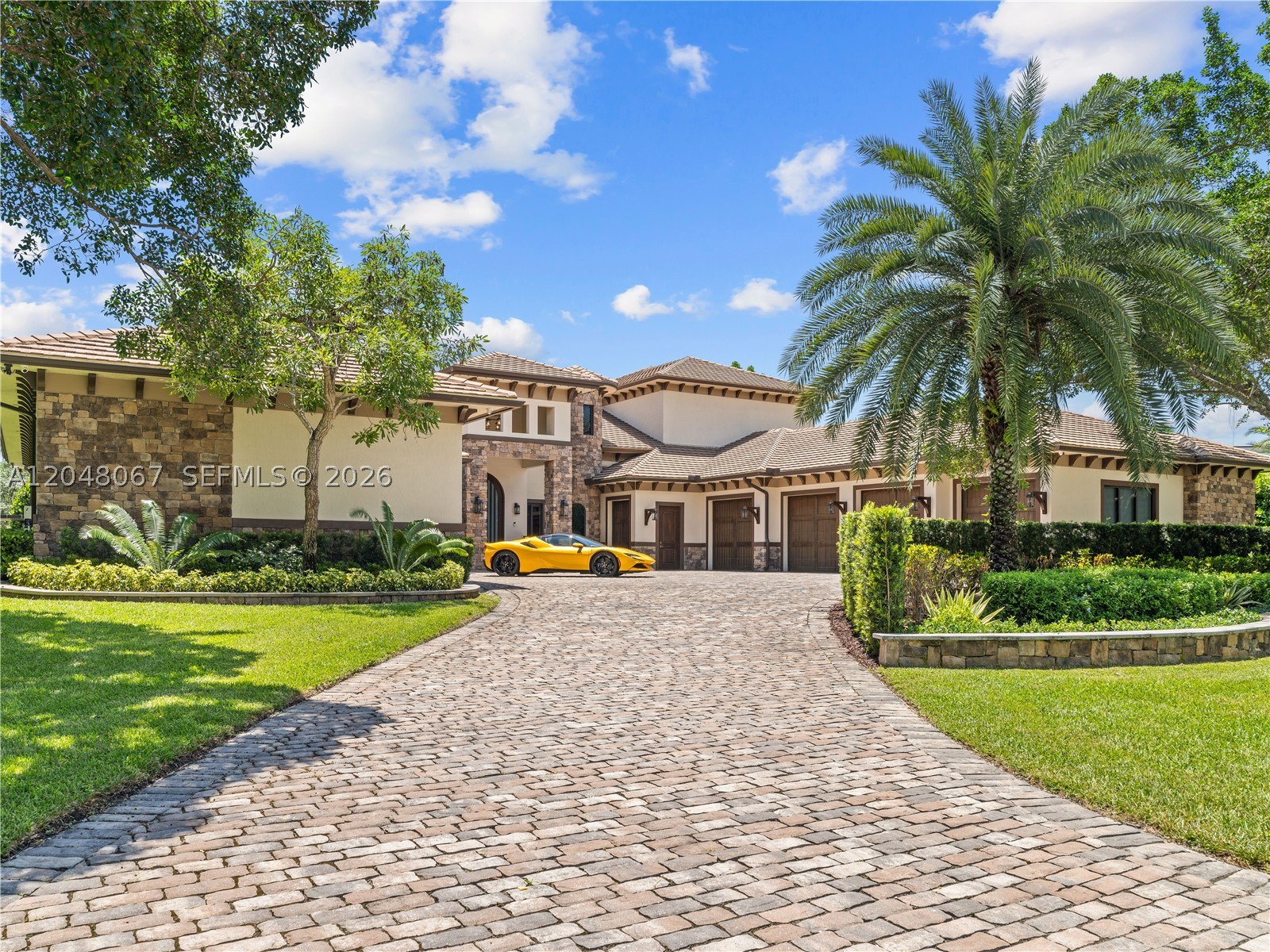 3724 Pine Lake Dr, Weston FL 33332