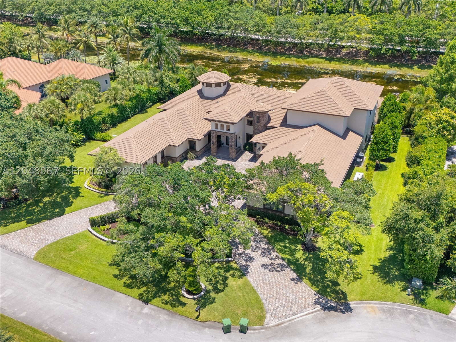 3724 Pine Lake Dr, Weston FL 33332
