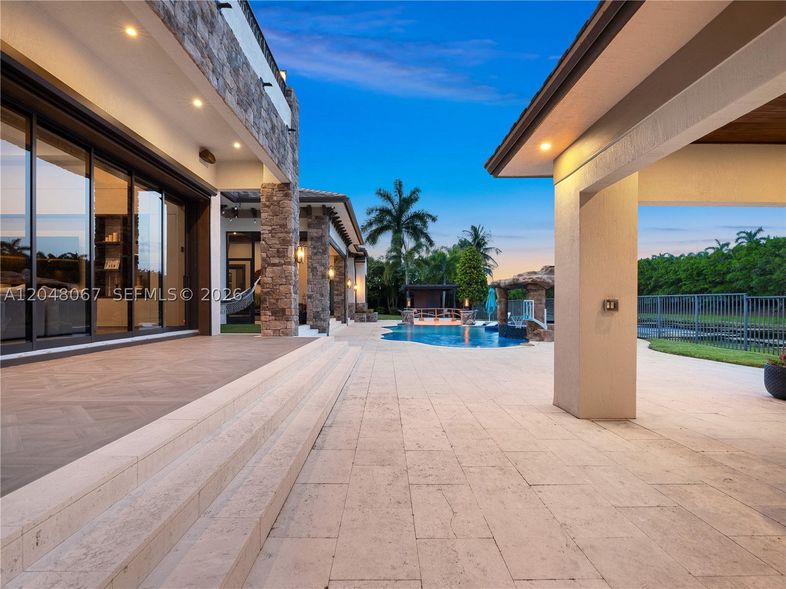 3724 Pine Lake Dr, Weston FL 33332