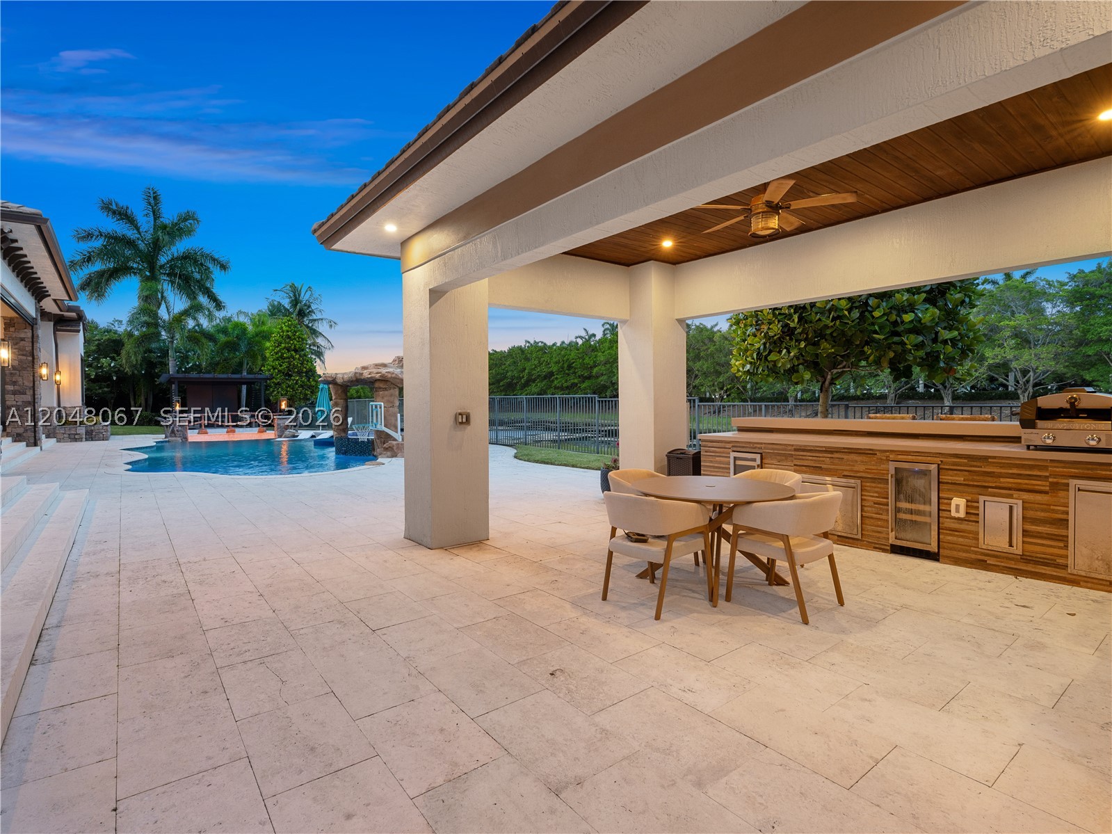 3724 Pine Lake Dr, Weston FL 33332