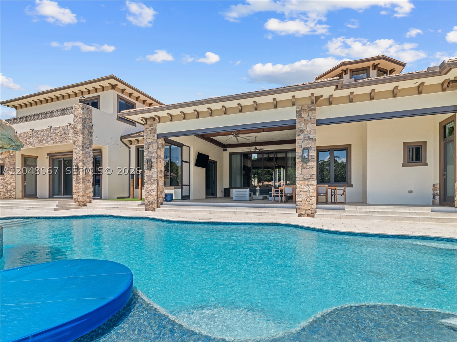 3724 Pine Lake Dr, Weston FL 33332
