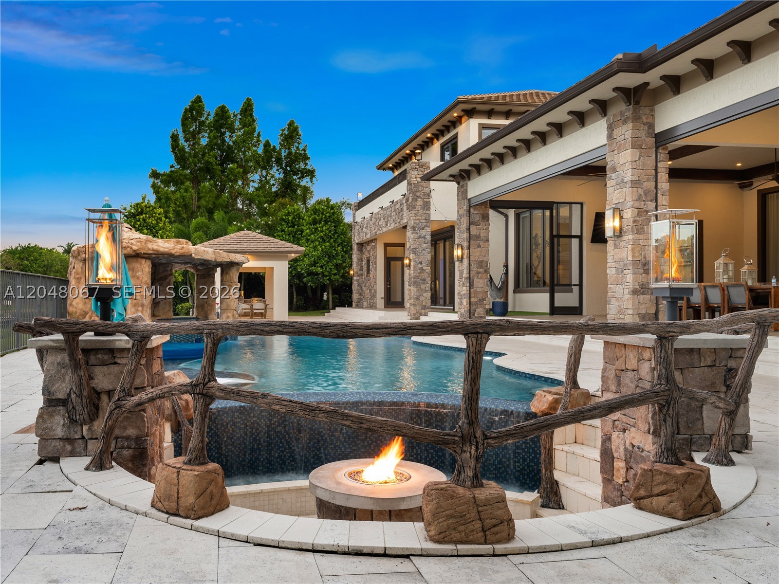 3724 Pine Lake Dr, Weston FL 33332