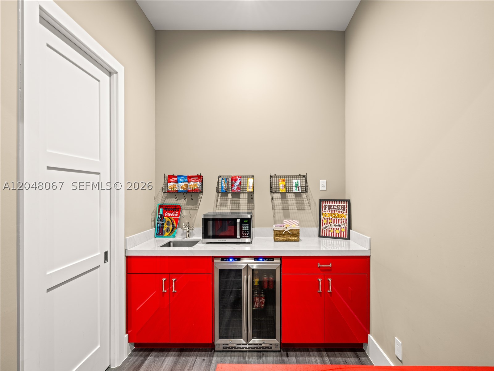 3724 Pine Lake Dr, Weston FL 33332