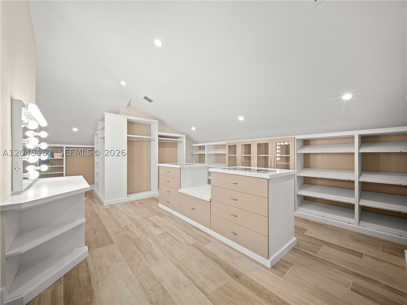 3724 Pine Lake Dr, Weston FL 33332