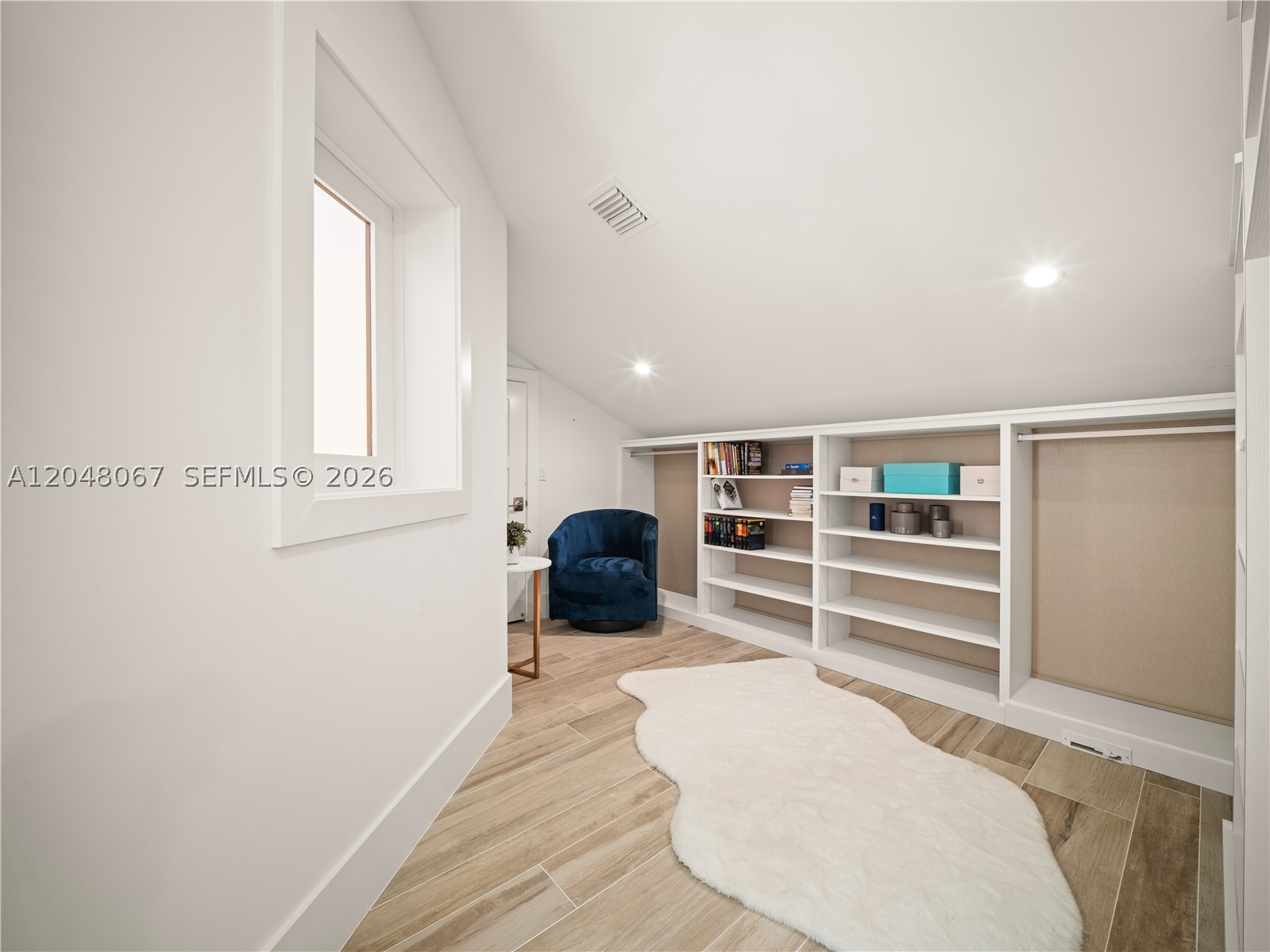 3724 Pine Lake Dr, Weston FL 33332