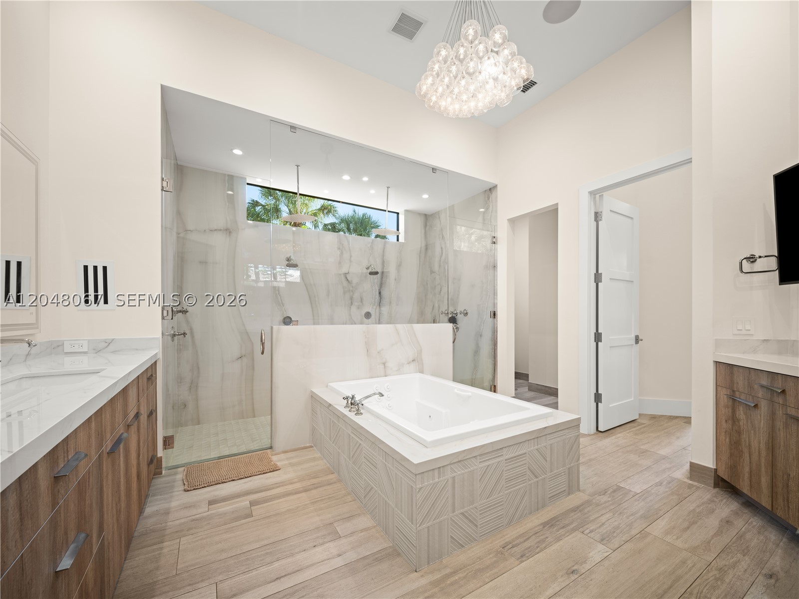 3724 Pine Lake Dr, Weston FL 33332