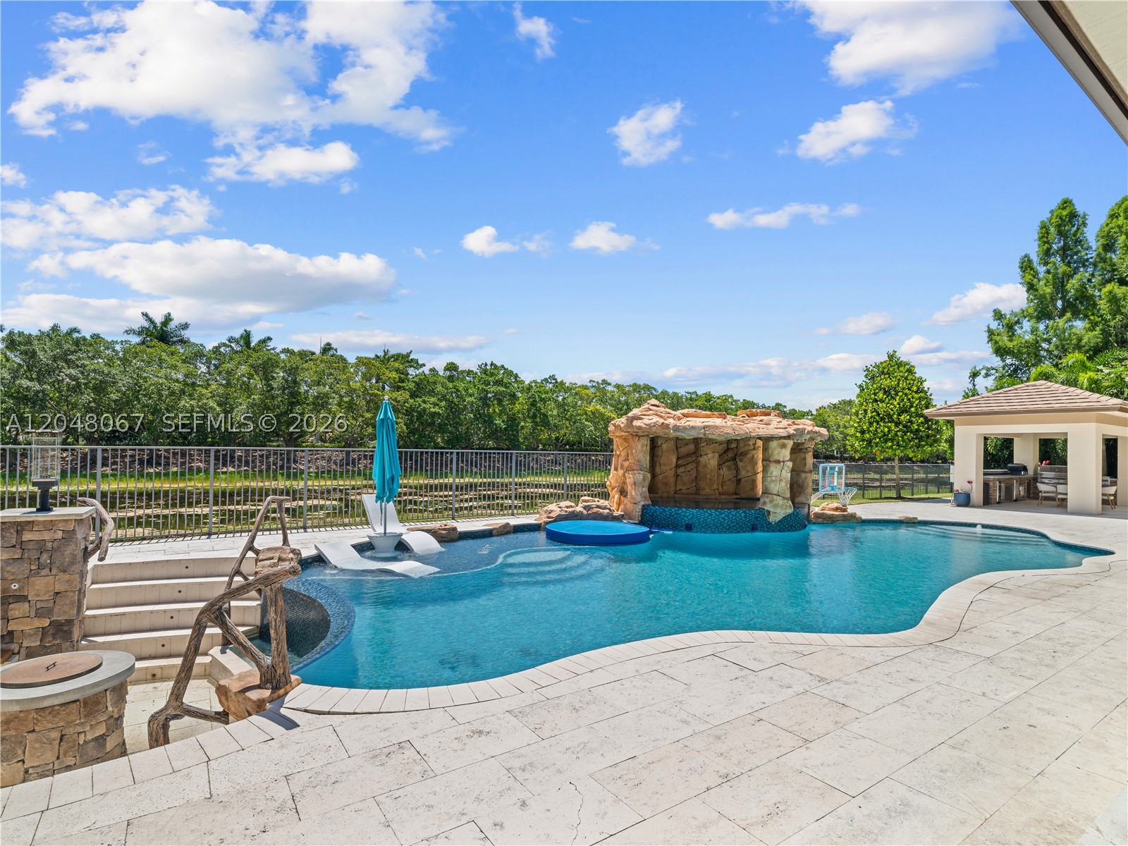 3724 Pine Lake Dr, Weston FL 33332