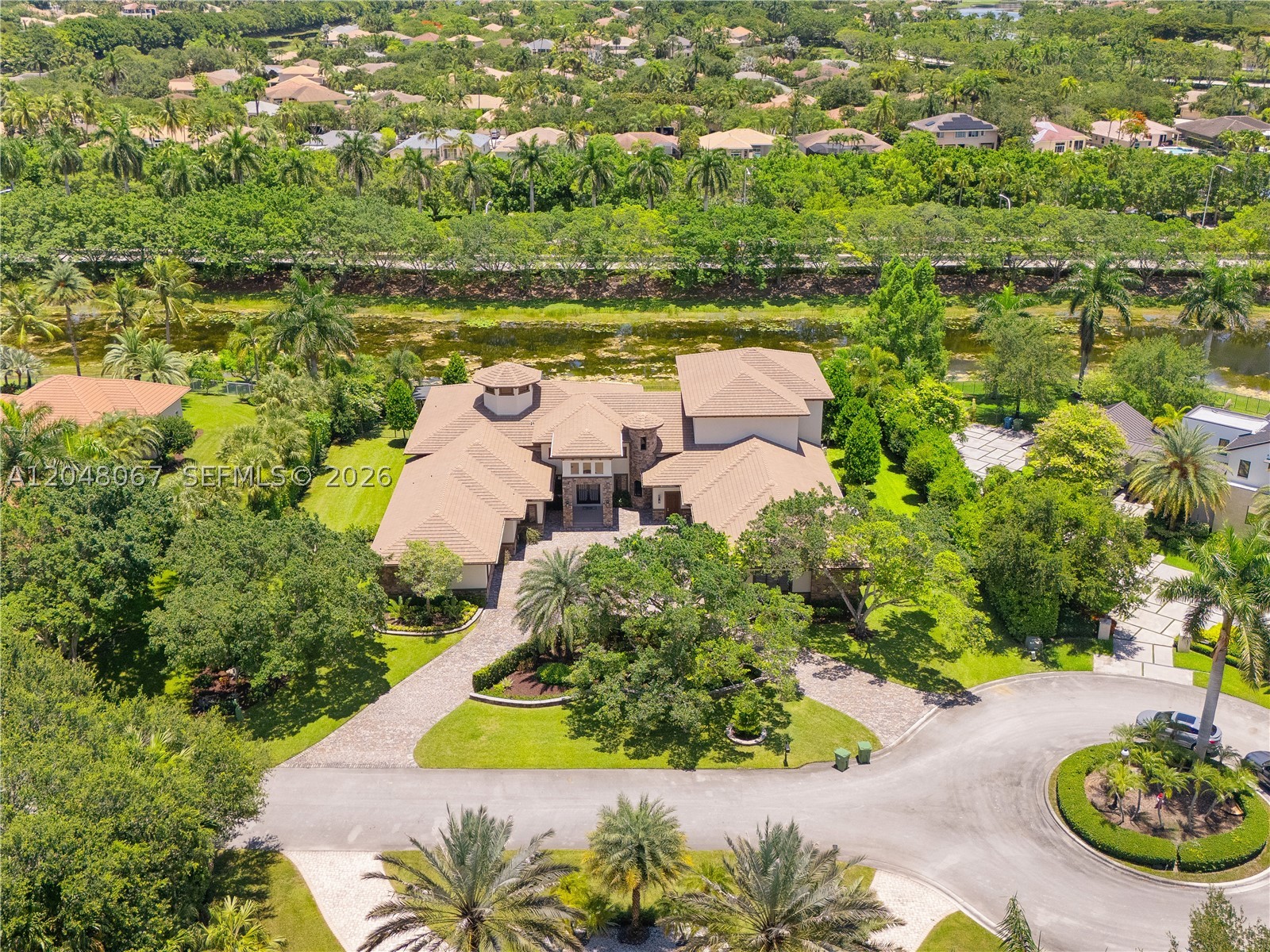 3724 Pine Lake Dr, Weston FL 33332