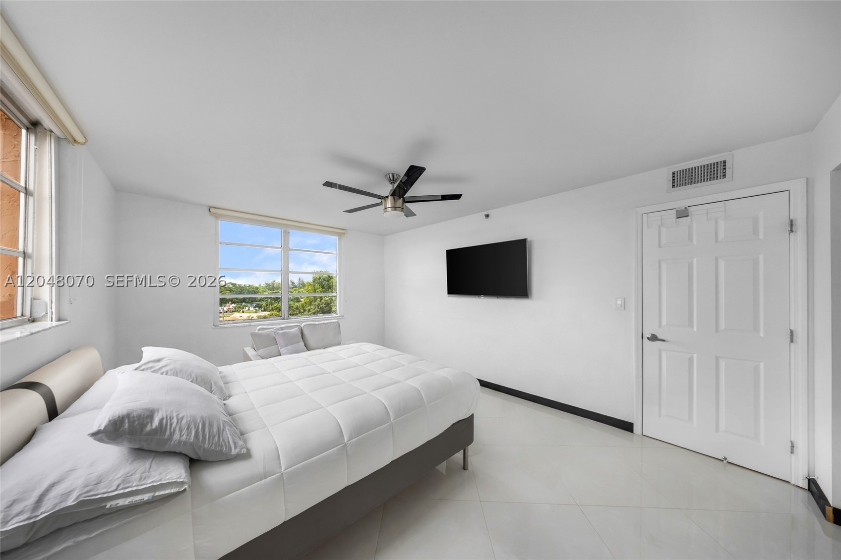 3001 W Rolling Hills Cir #610, Davie FL 33328