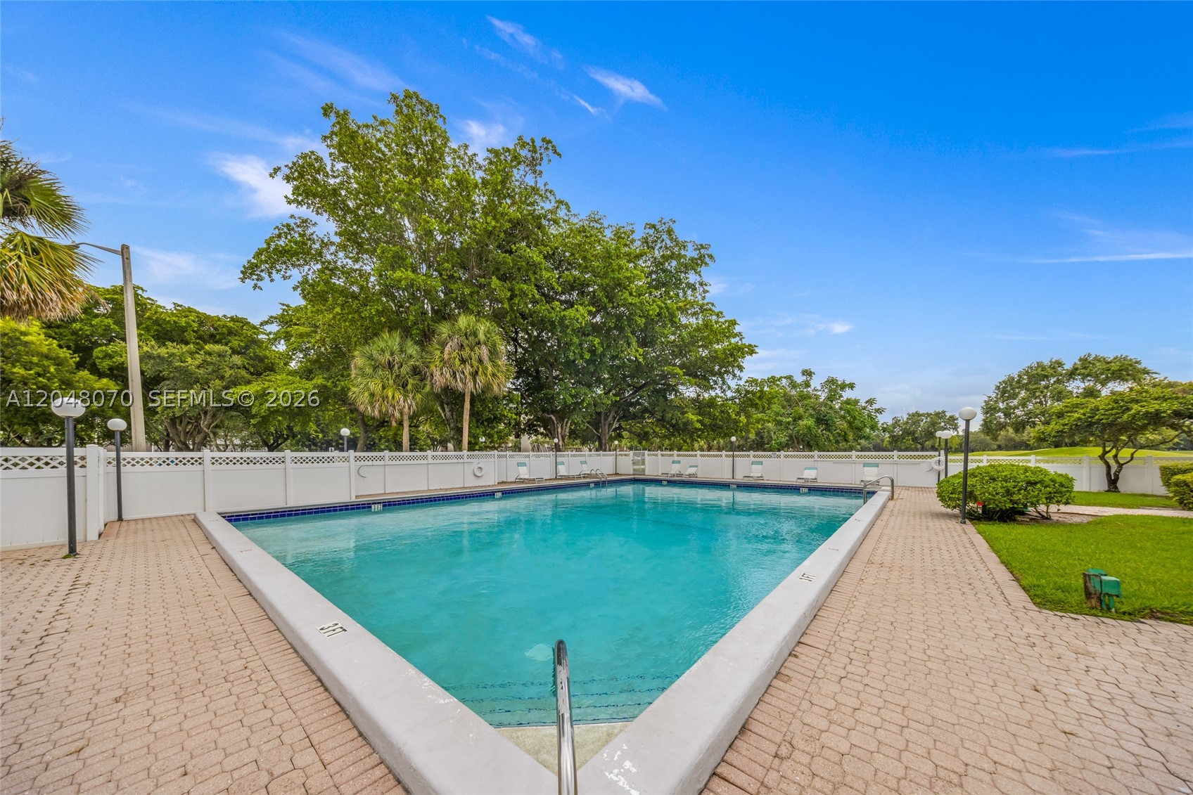 3001 W Rolling Hills Cir #610, Davie FL 33328