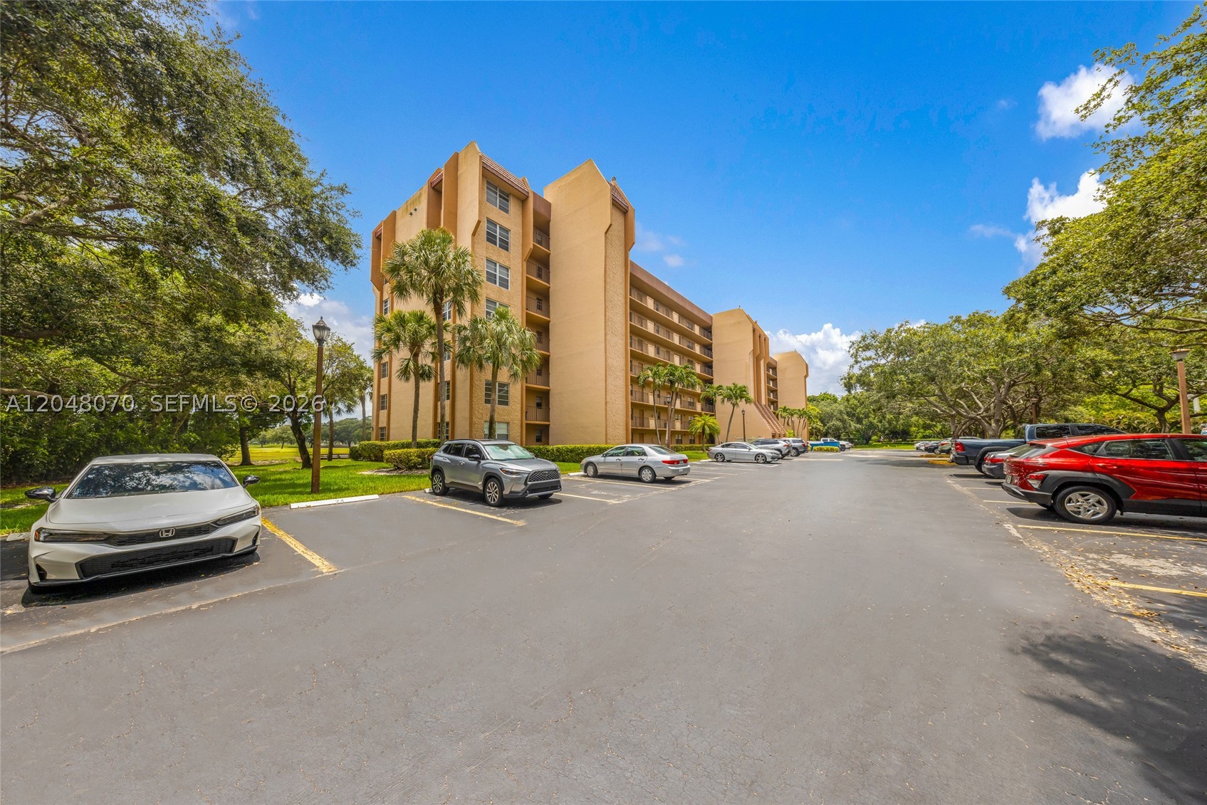 3001 W Rolling Hills Cir #610, Davie FL 33328