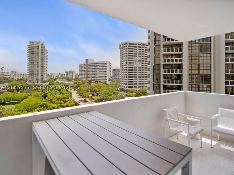 5 Island Ave #8H, Miami Beach FL 33139