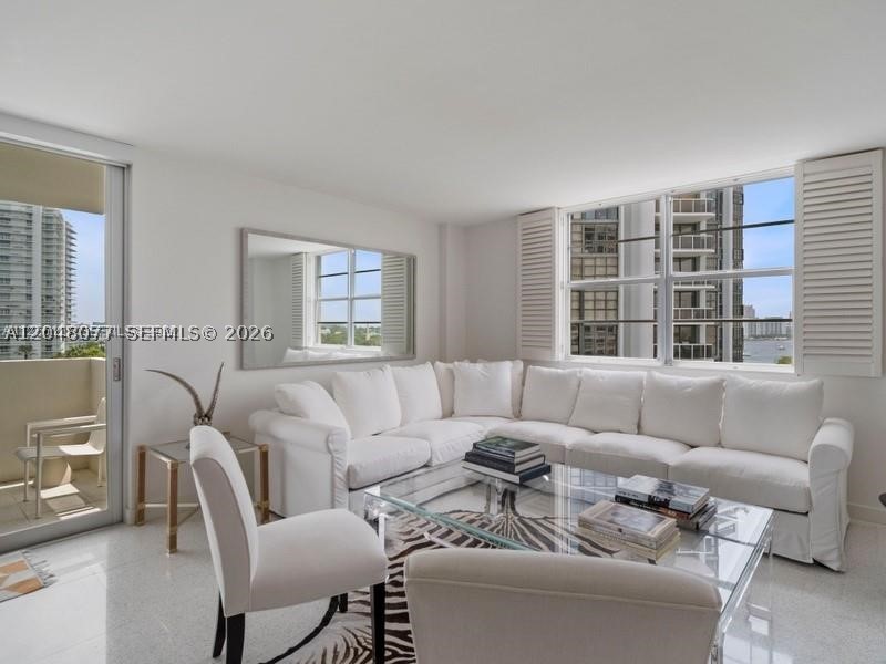 5 Island Ave #8H, Miami Beach FL 33139