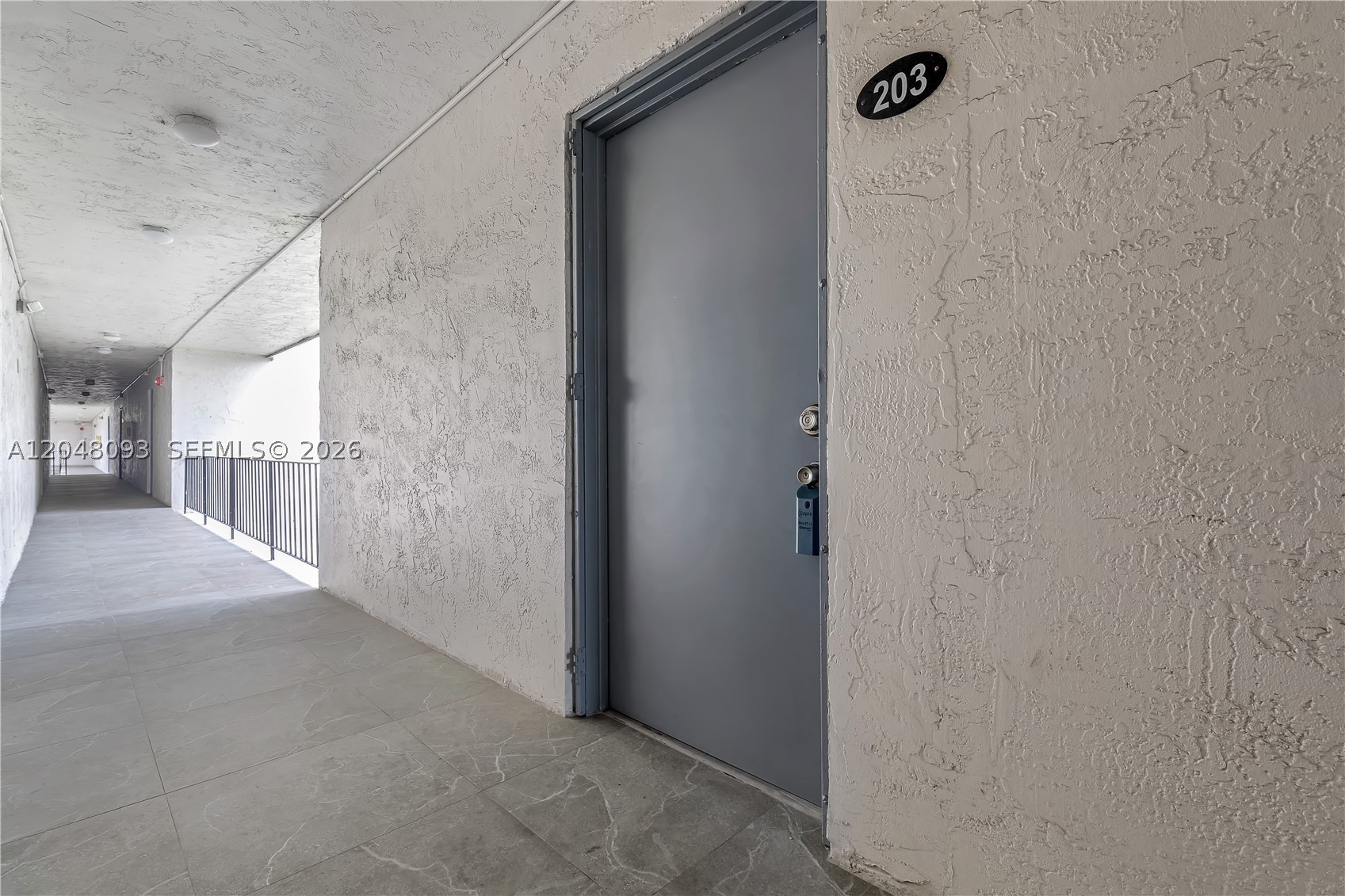 9520 SW 8th St #203, Miami FL 33174