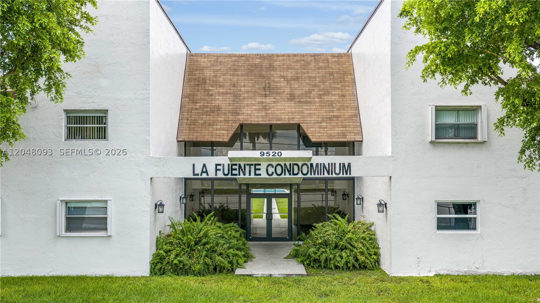 9520 SW 8th St #203, Miami FL 33174