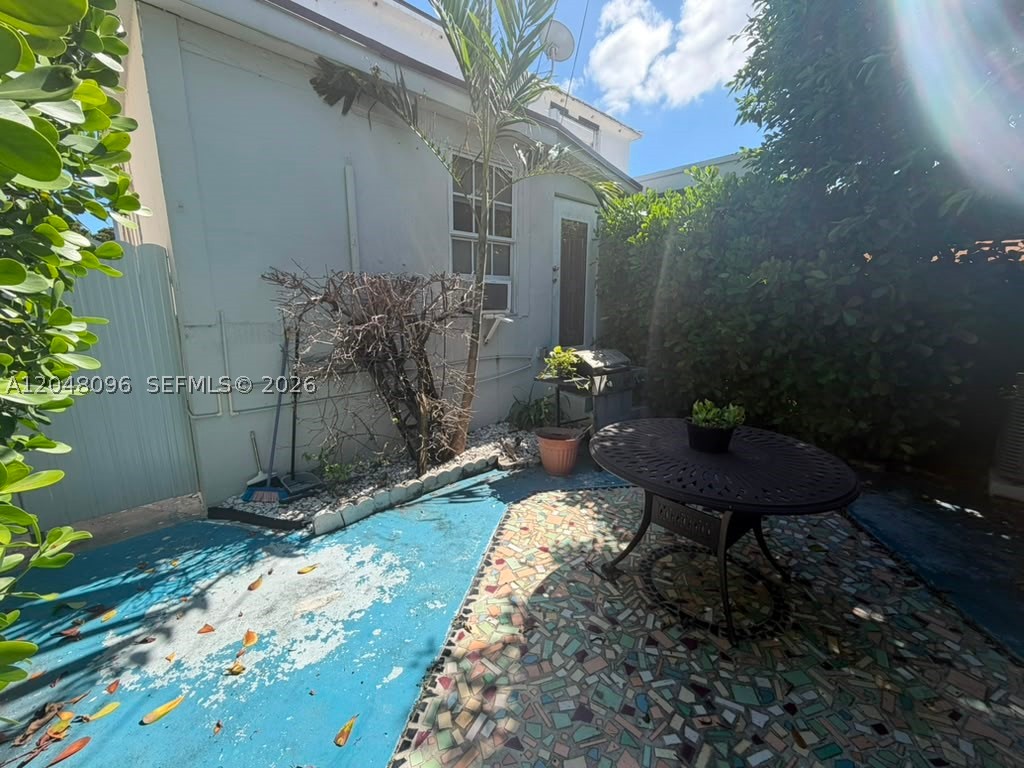 655 85th St, Miami Beach FL 33141