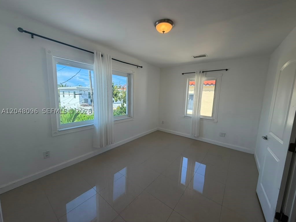 655 85th St, Miami Beach FL 33141