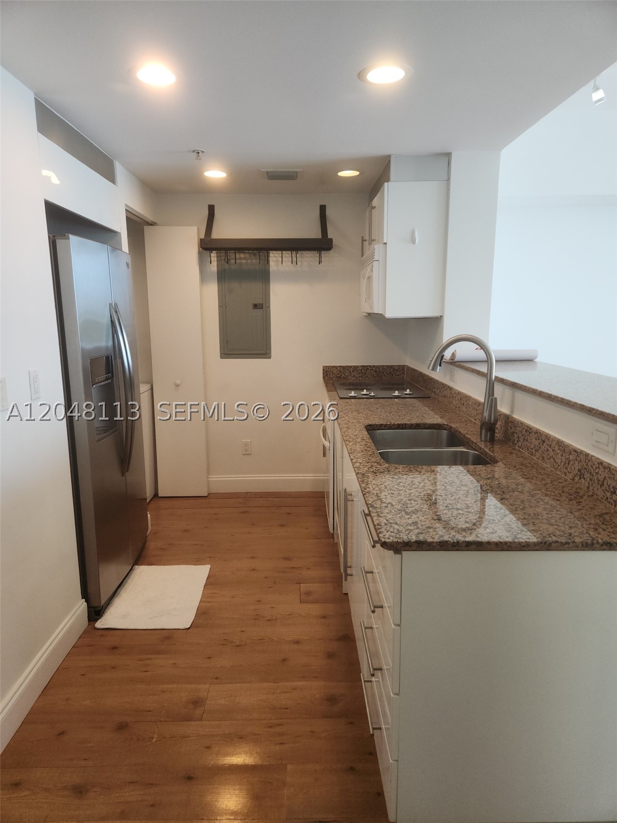 325 S Biscayne Blvd #1420, Miami FL 33131