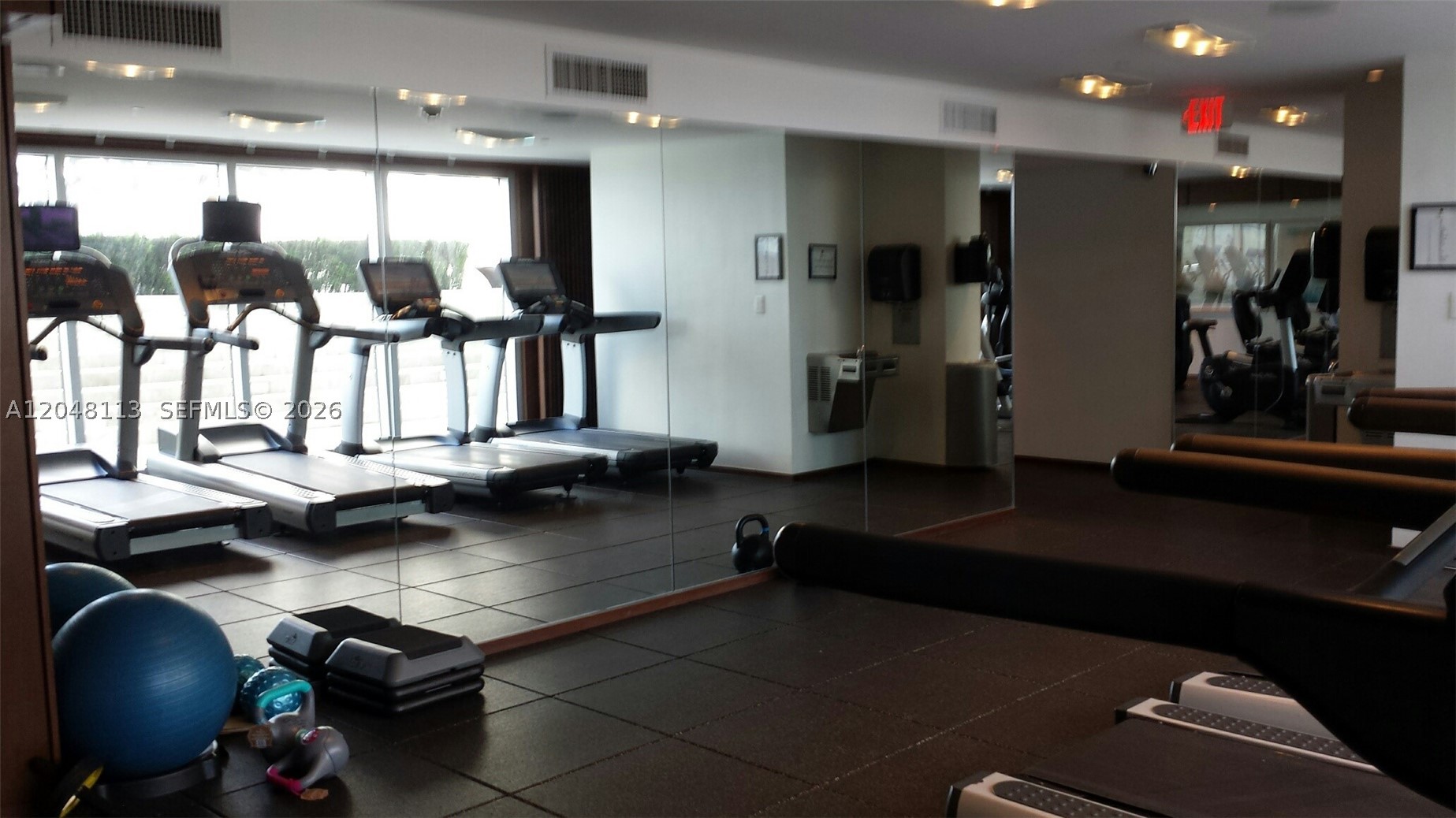 325 S Biscayne Blvd #1420, Miami FL 33131