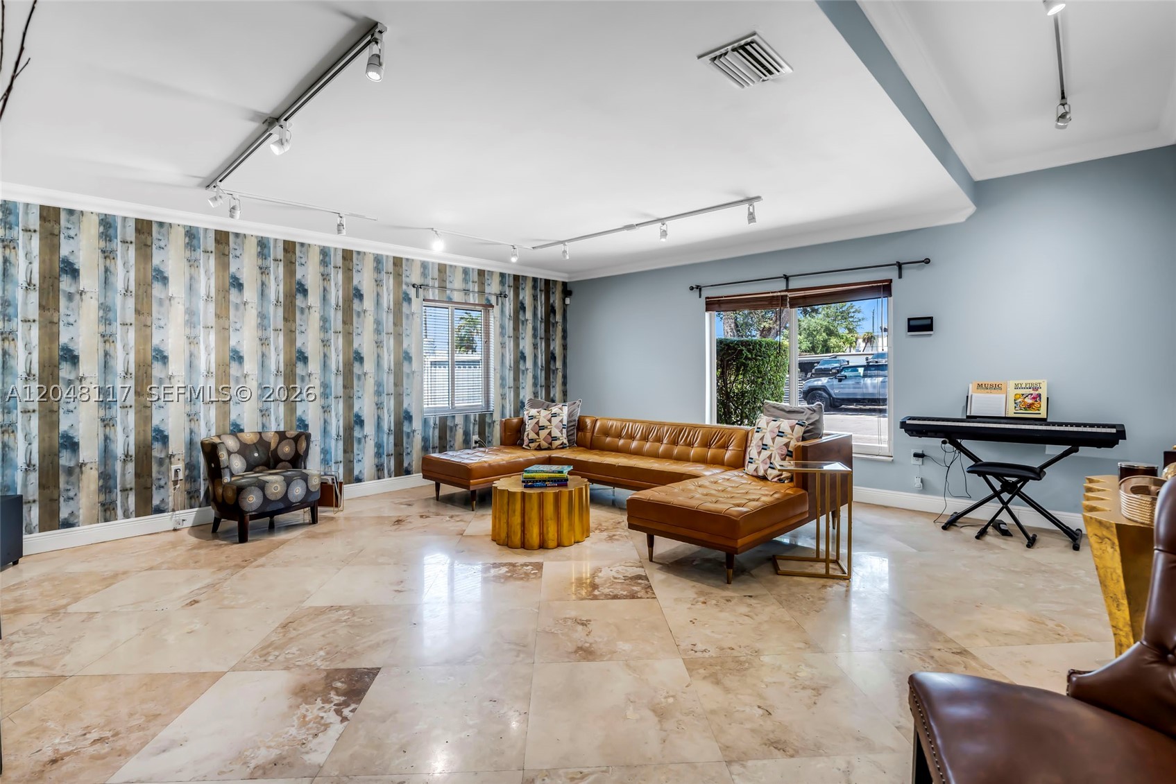 114 SW SW 57th Ct, Miami FL 33144