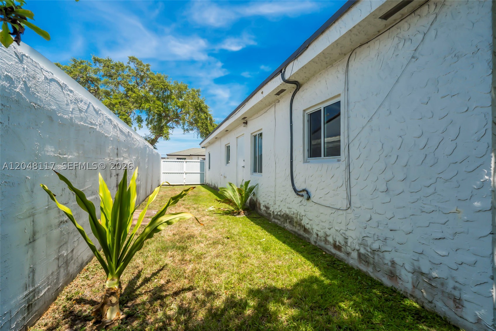 114 SW SW 57th Ct, Miami FL 33144
