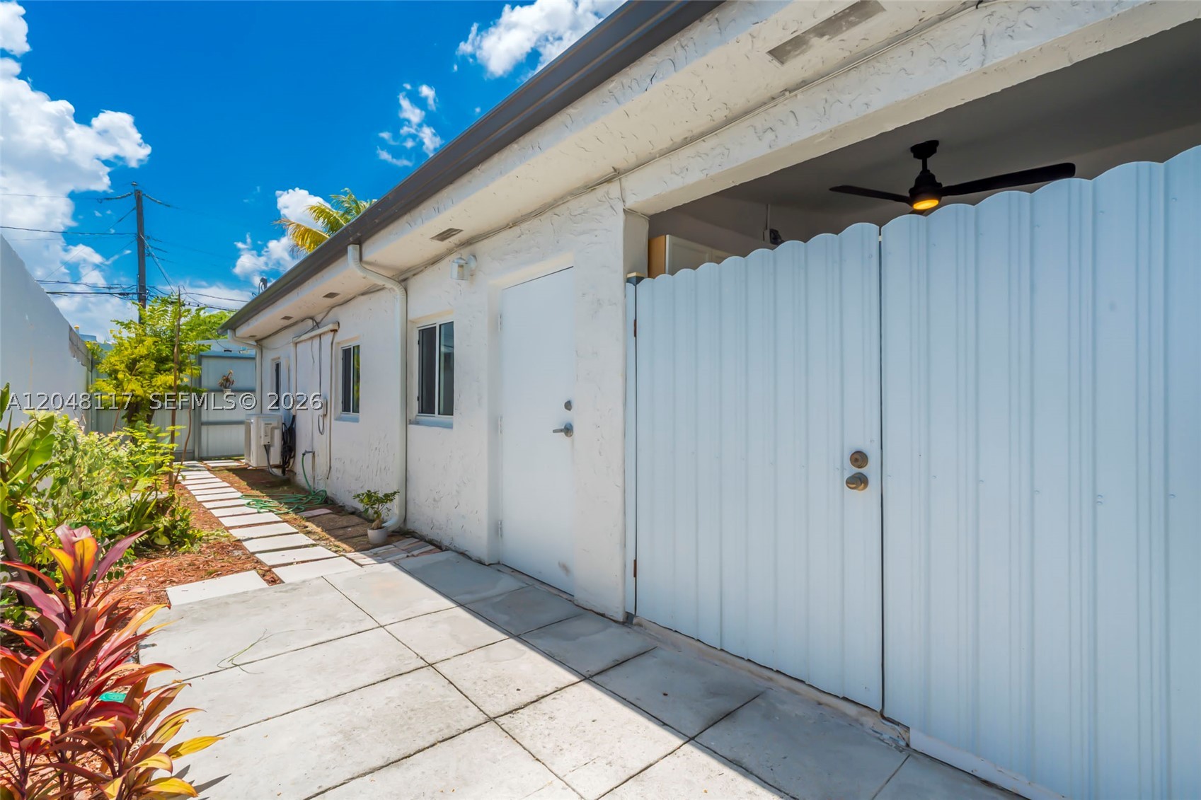 114 SW SW 57th Ct, Miami FL 33144