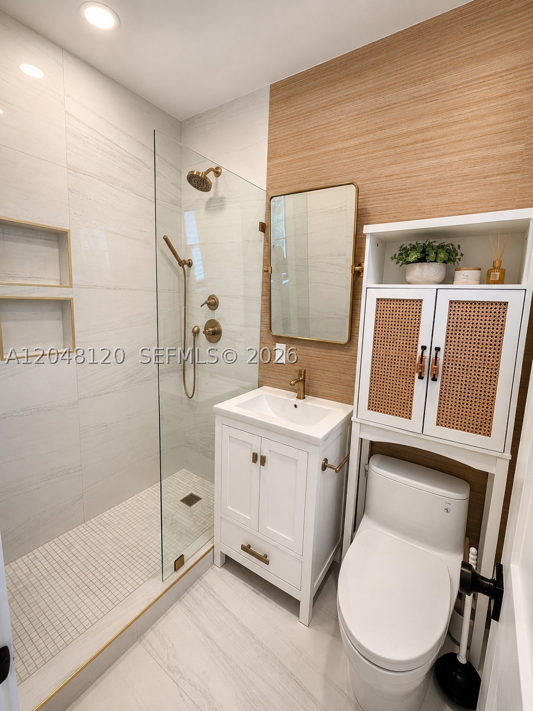 4455 N Bay Rd, Miami Beach FL 33140