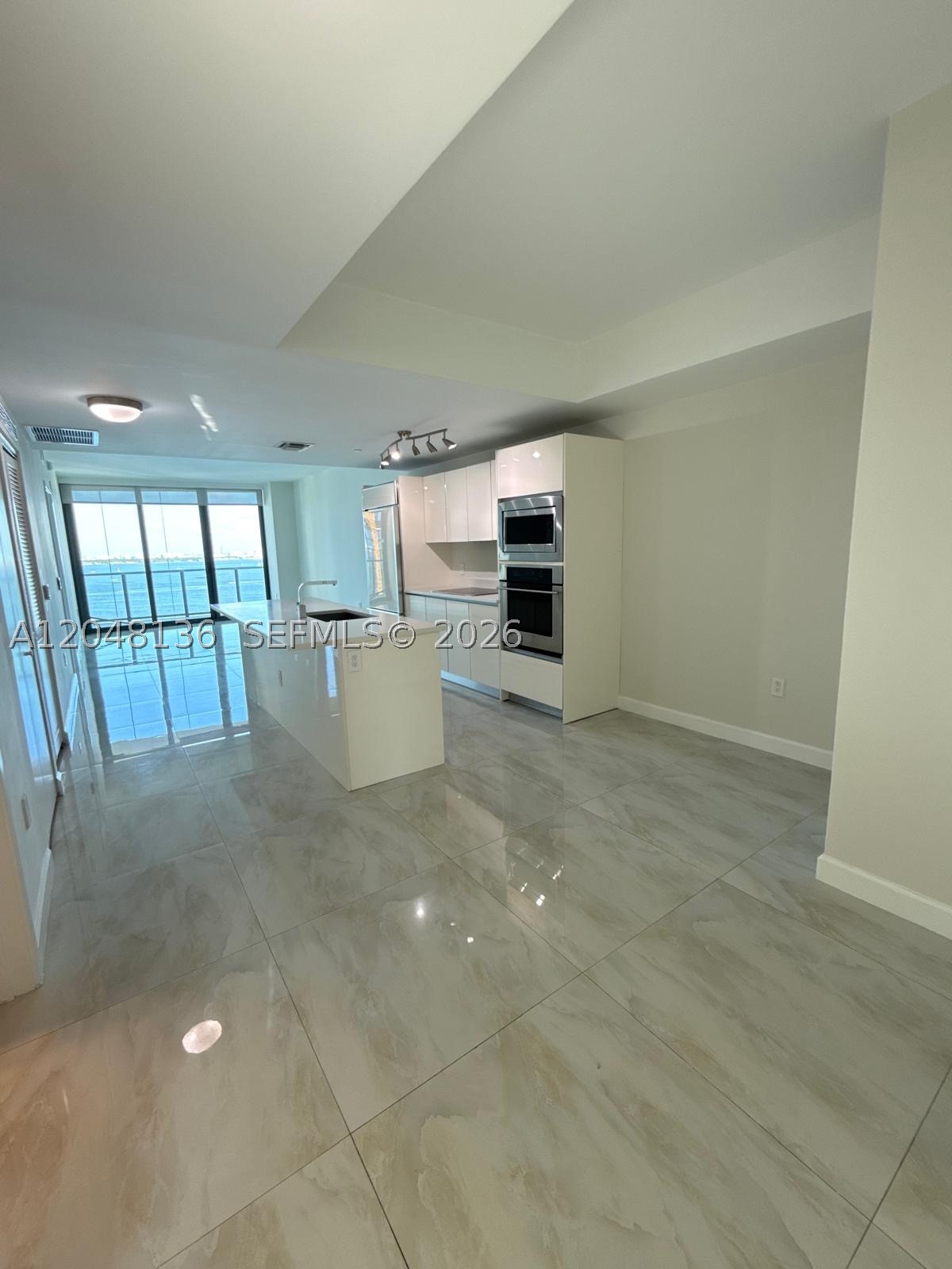 460 NE 28th St #1907, Miami FL 33137