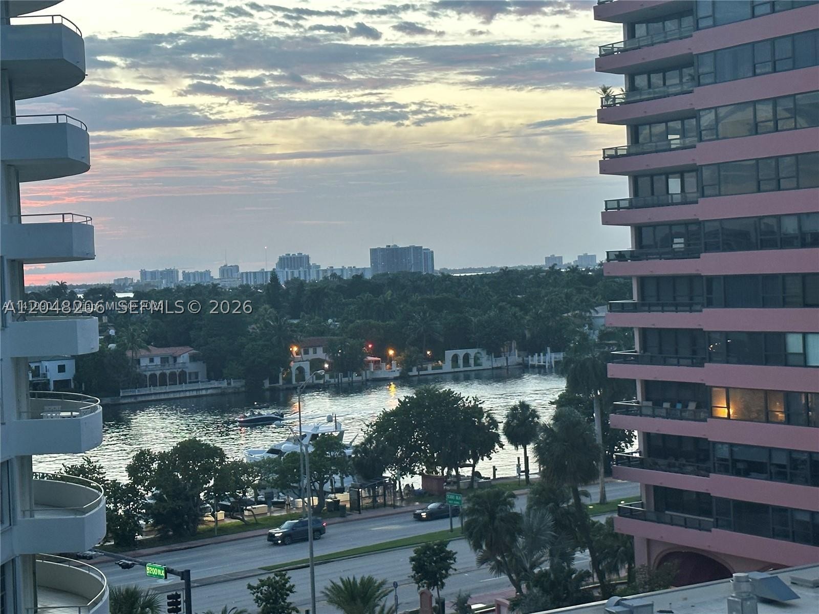 5161 Collins Ave #811, Miami Beach FL 33140