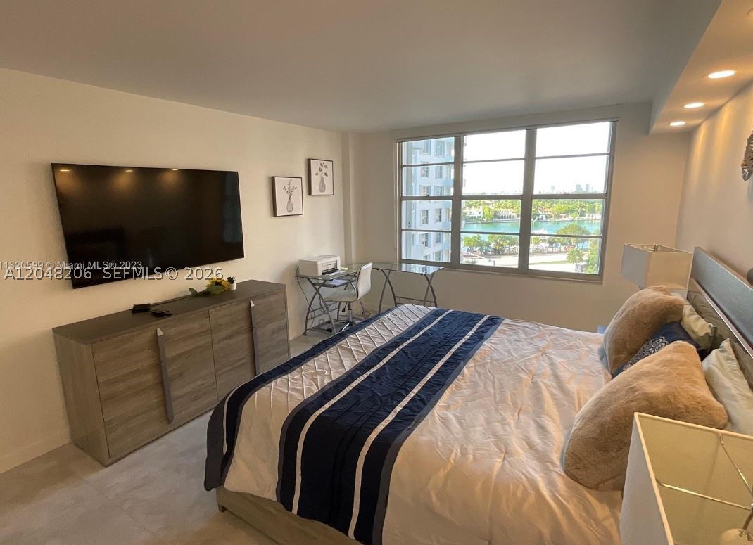 5161 Collins Ave #811, Miami Beach FL 33140