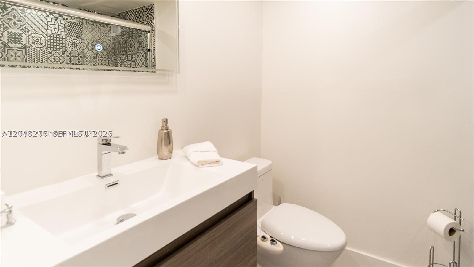 5161 Collins Ave #811, Miami Beach FL 33140
