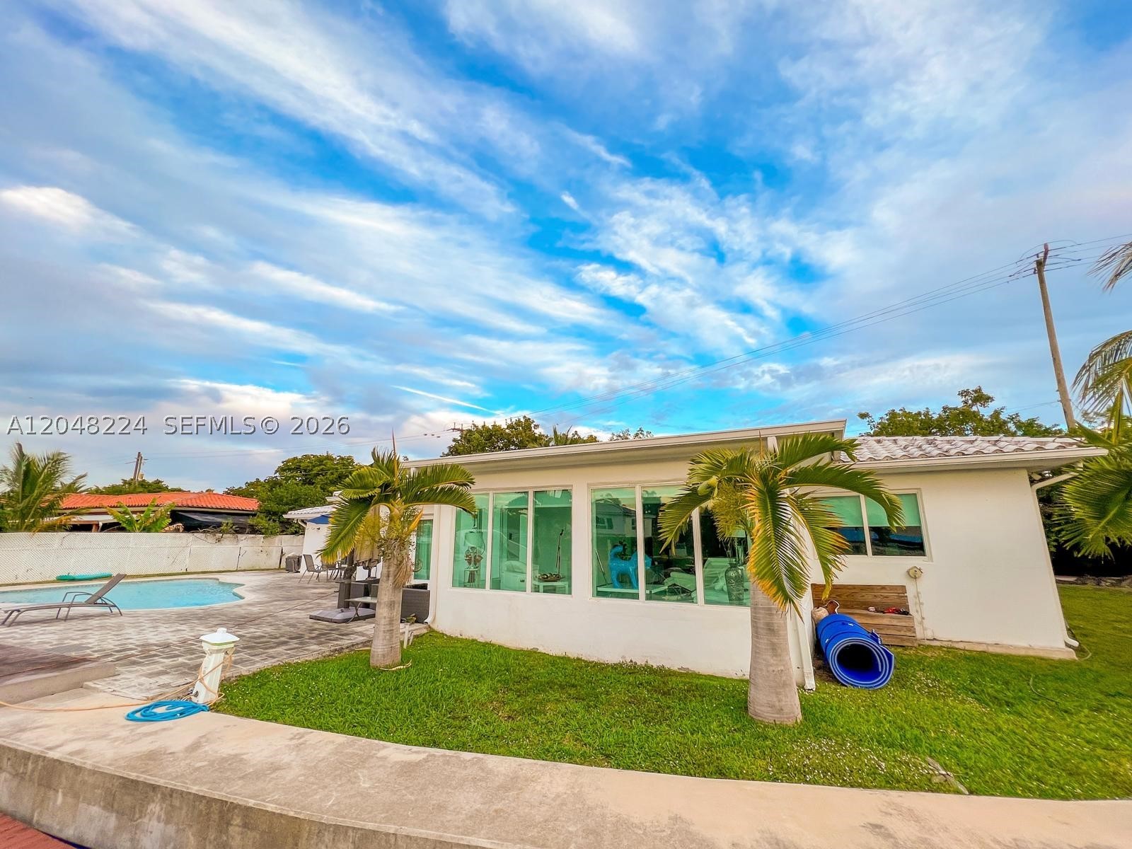 North Miami FL 33181 - A12048224