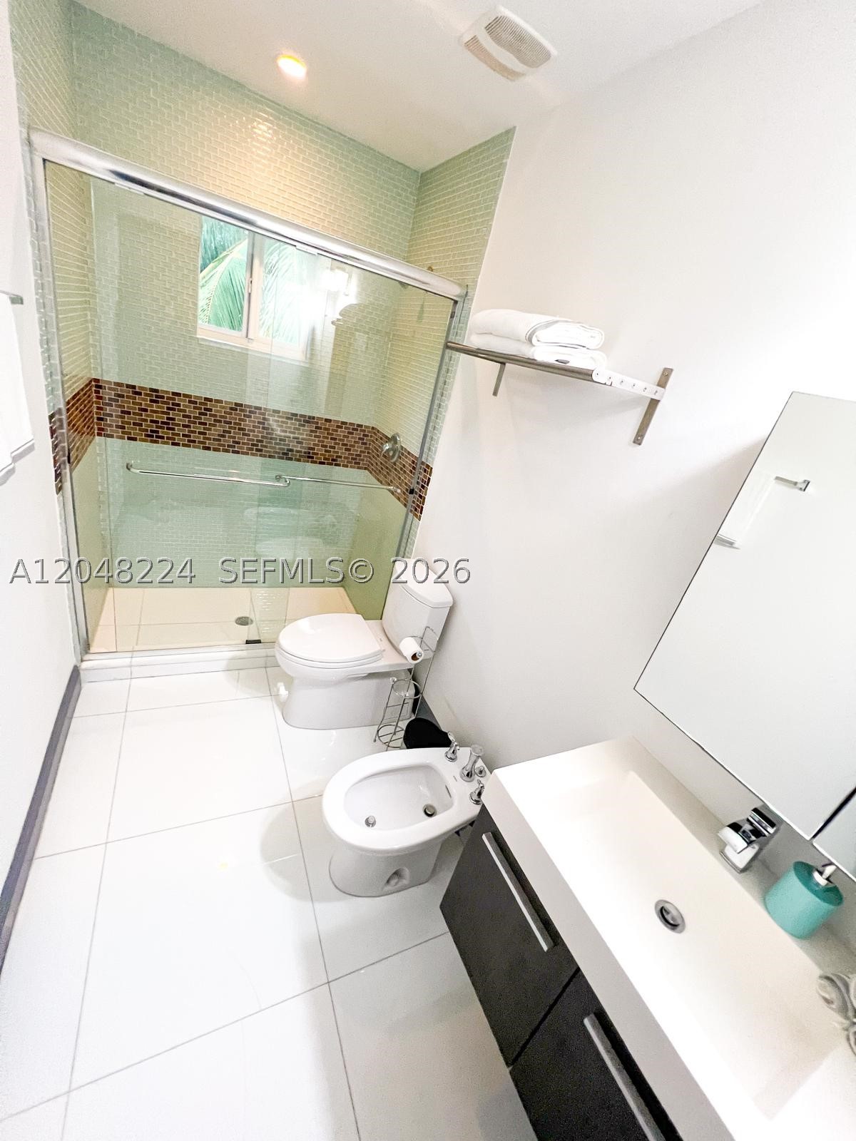 North Miami FL 33181 - A12048224