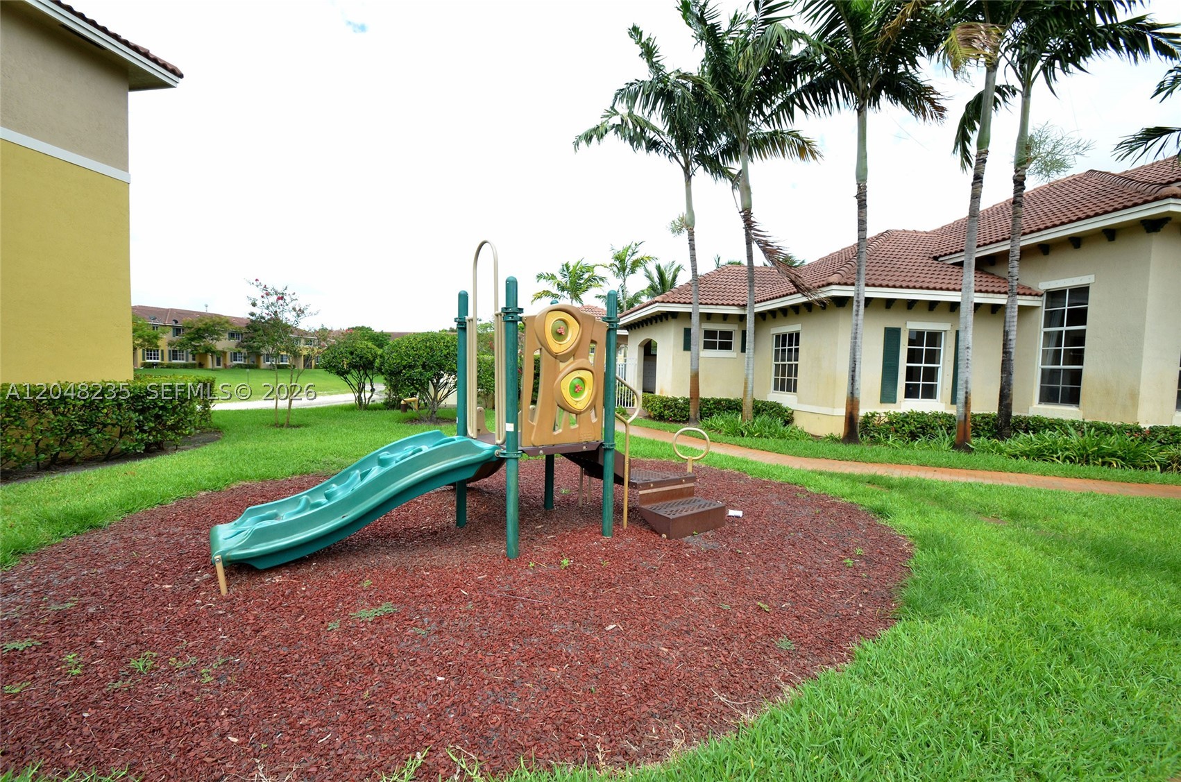 6041 SW 19 Pl, North Lauderdale FL 33068