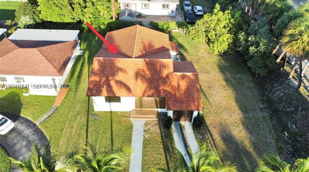 860 NW 17th Ct, Miami FL 33125