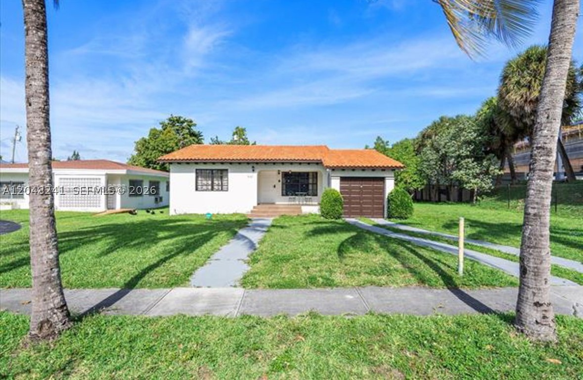 860 NW 17th Ct, Miami FL 33125