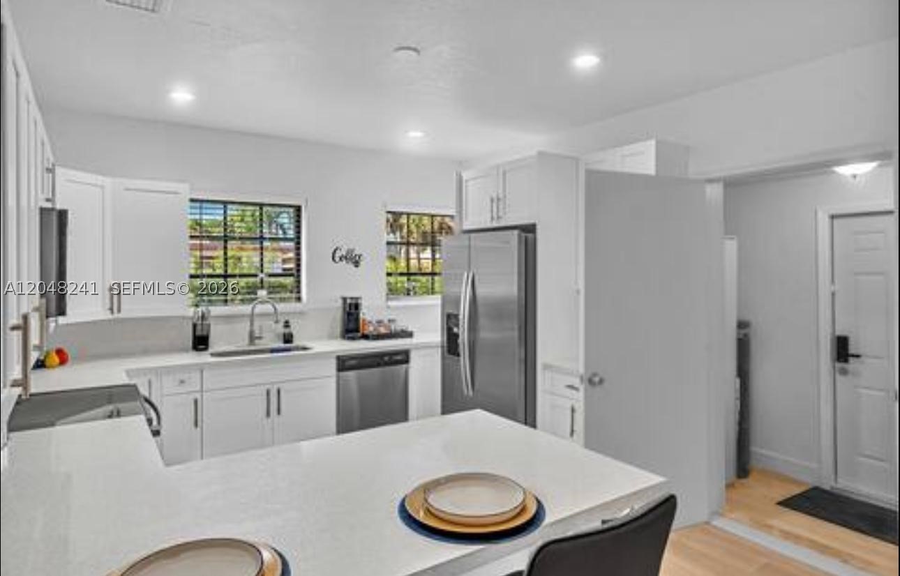 860 NW 17th Ct, Miami FL 33125