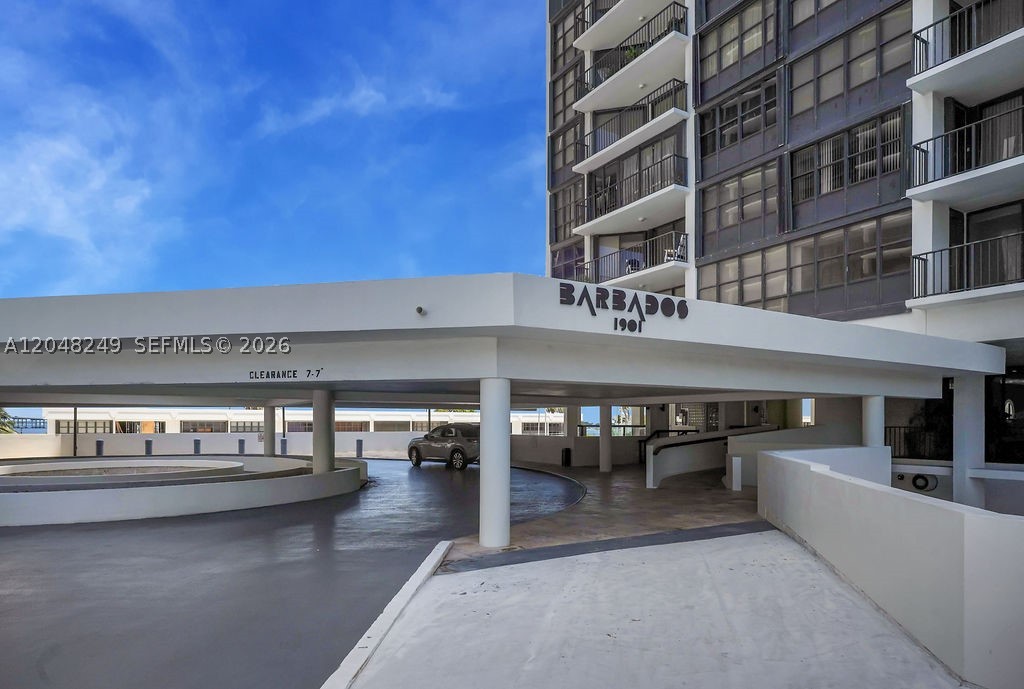 1901 Brickell Ave #B1512, Miami FL 33129