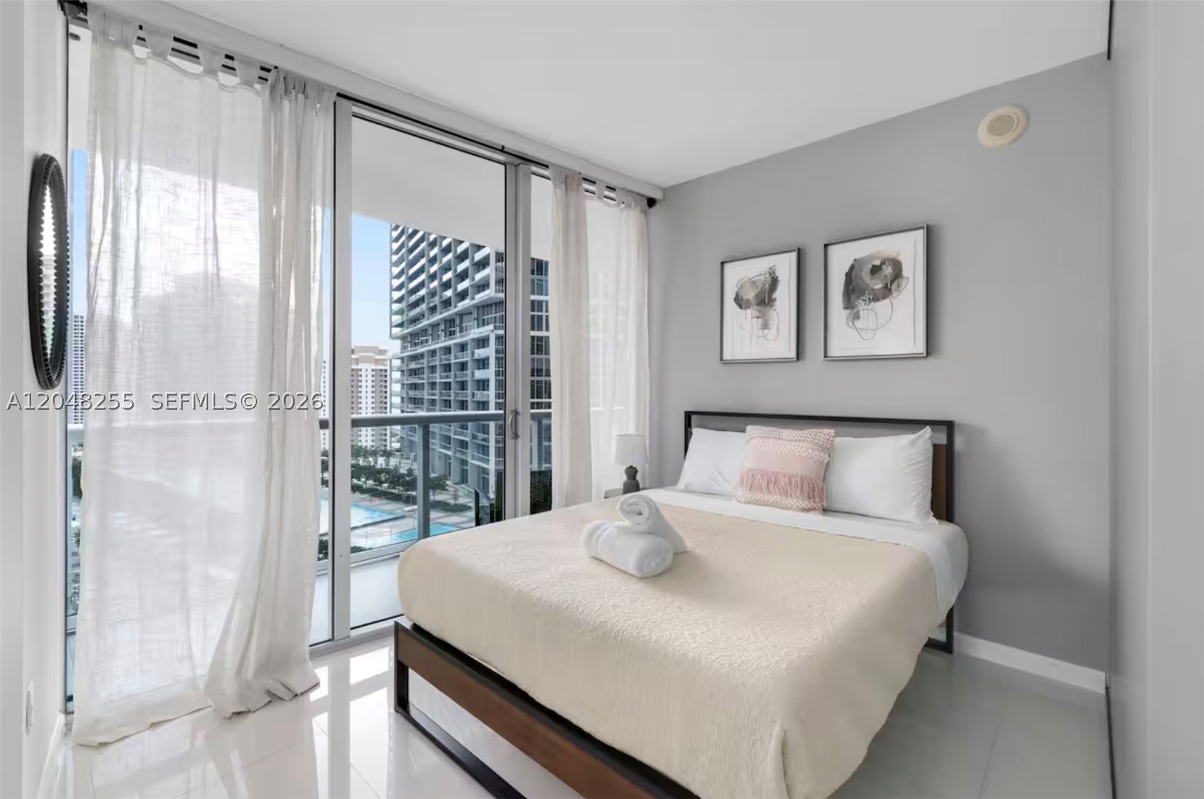 485 Brickell Ave #1901, Miami FL 33131