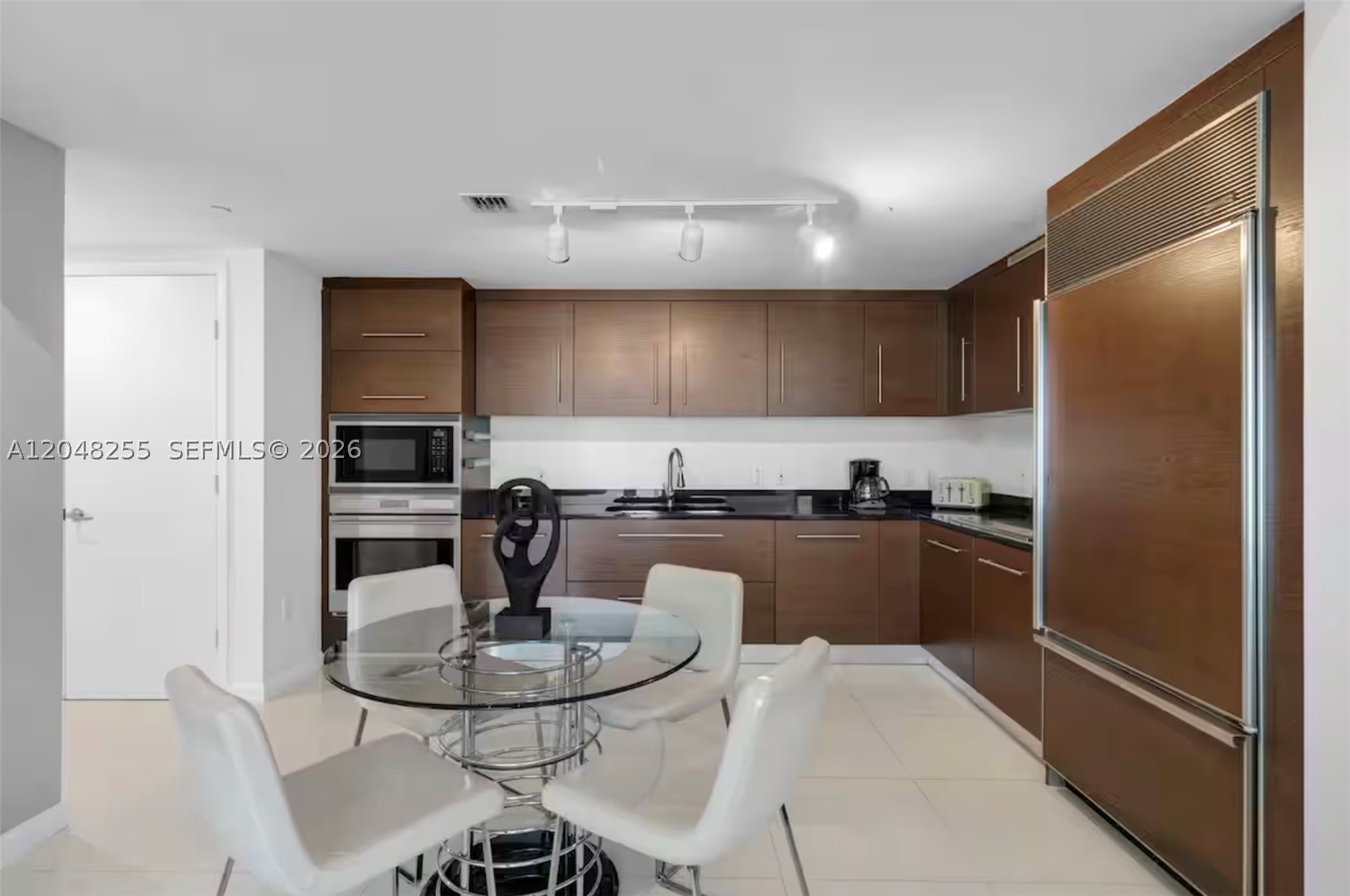 485 Brickell Ave #1901, Miami FL 33131