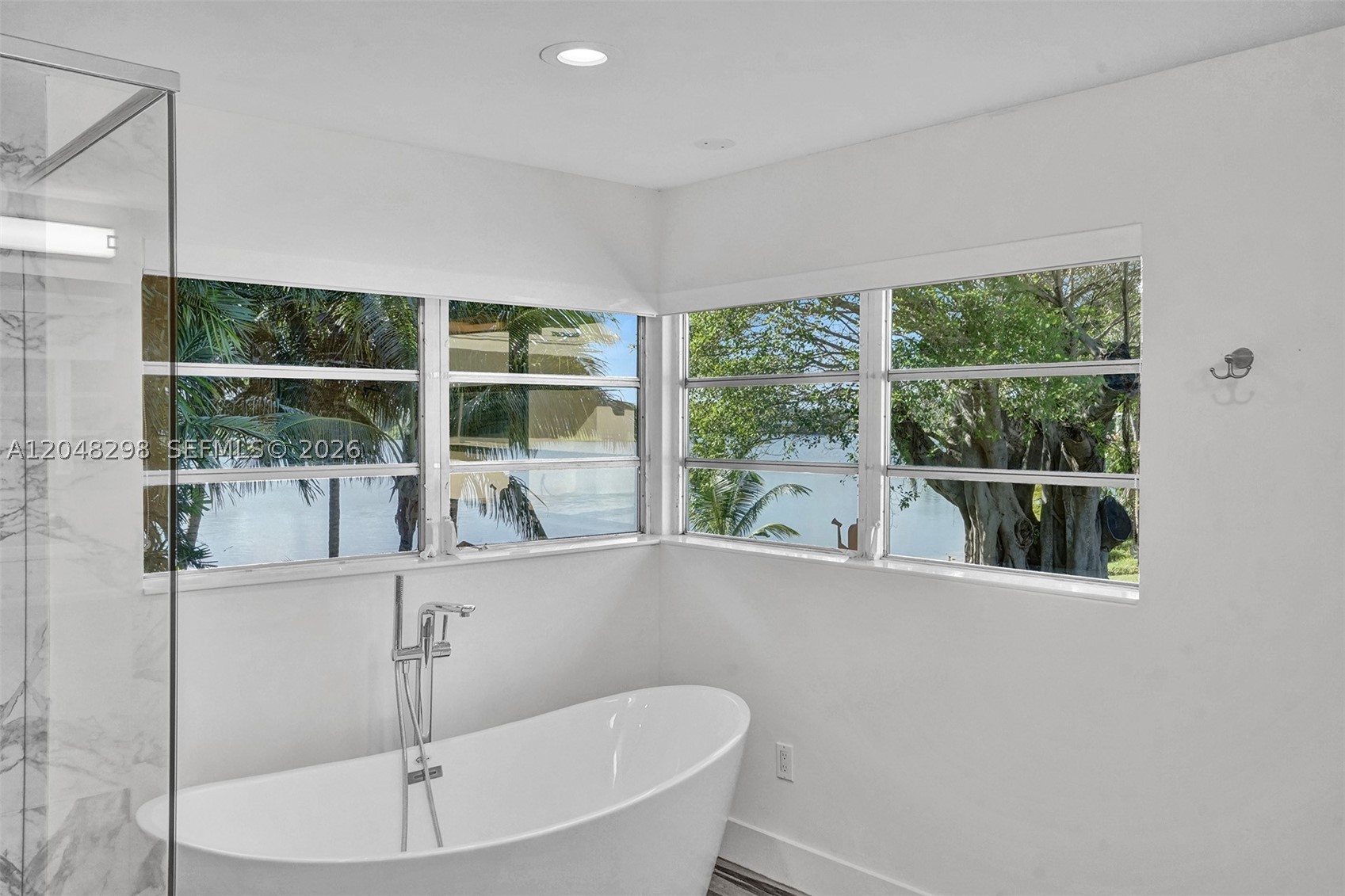 19260 NE 22nd Ave, North Miami Beach FL 33180