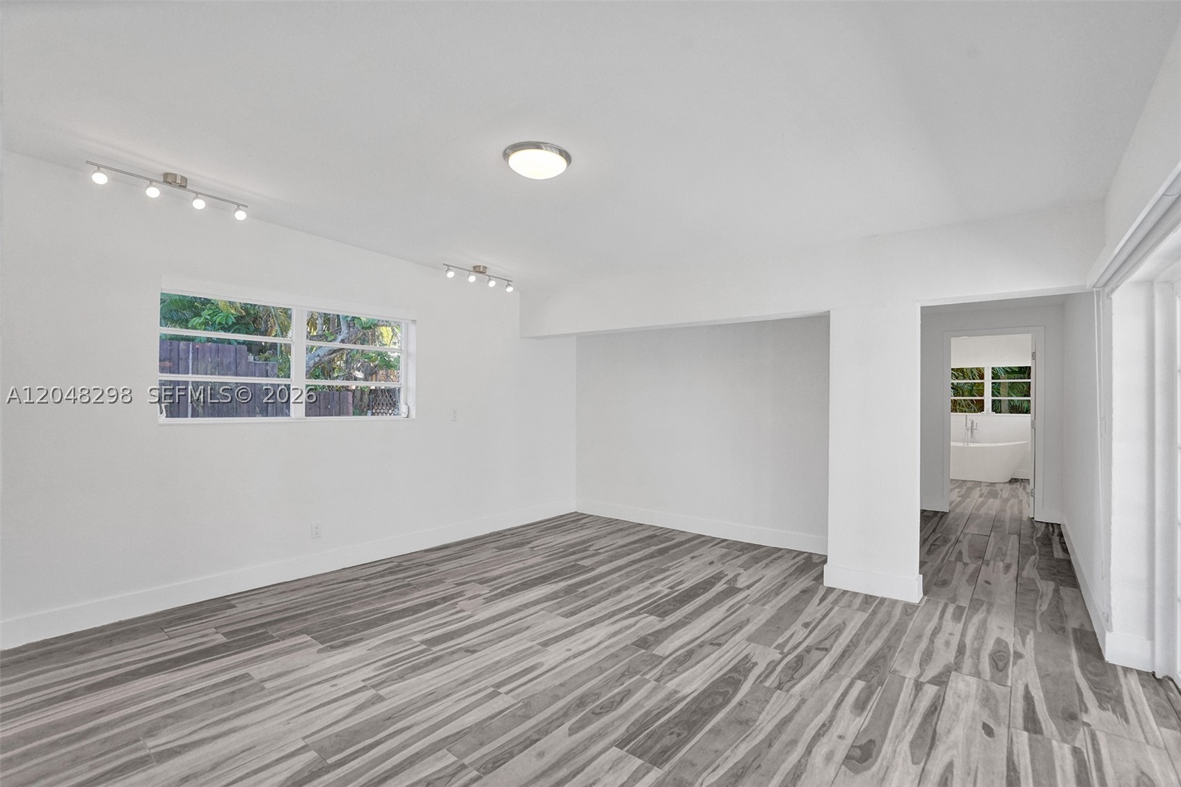 19260 NE 22nd Ave, North Miami Beach FL 33180