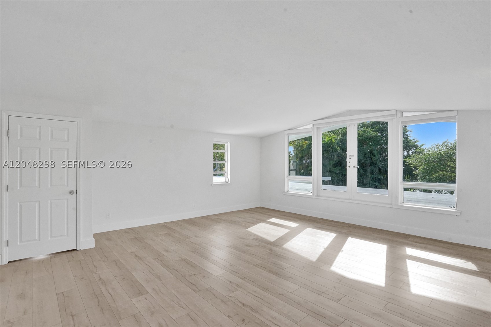 19260 NE 22nd Ave, North Miami Beach FL 33180