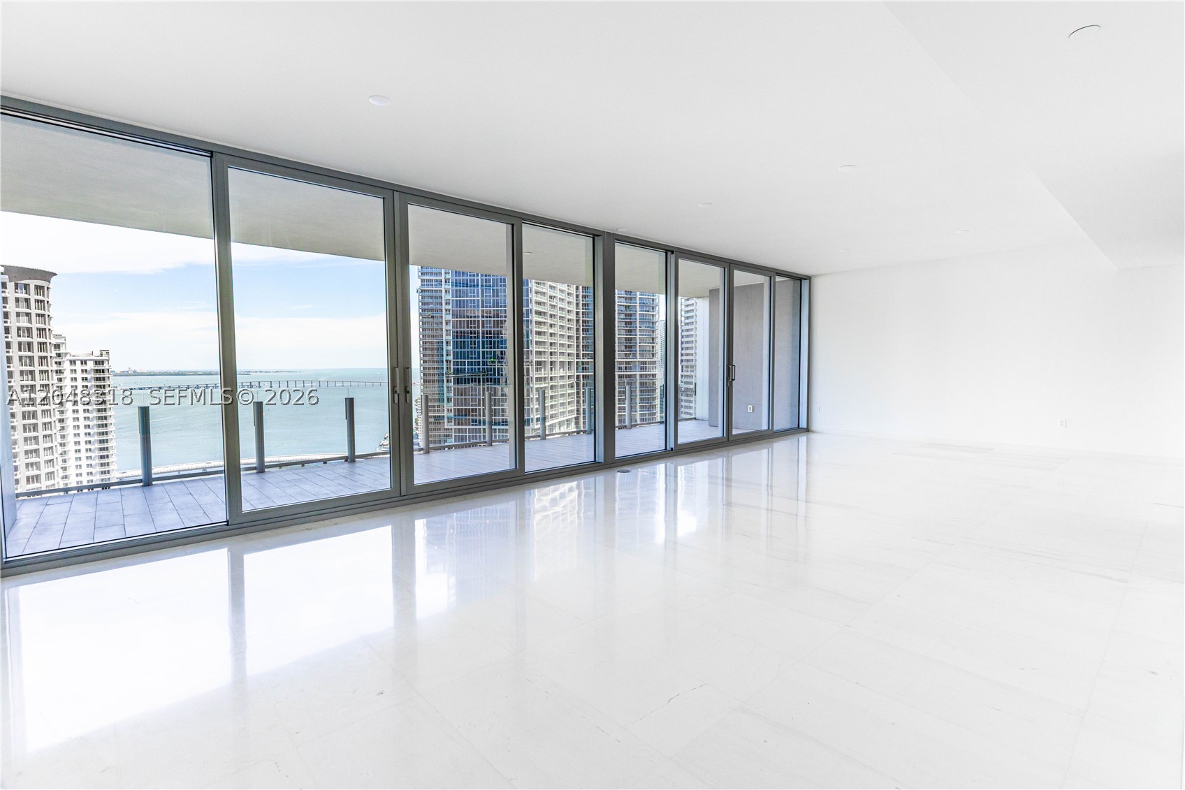 300 Biscayne Boulevard Way #2702E, Miami FL 33131