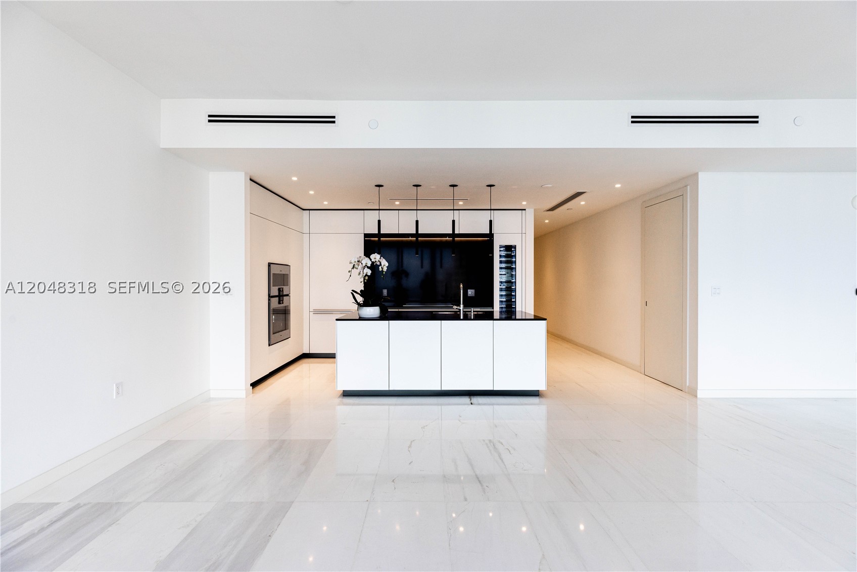 300 Biscayne Boulevard Way #2702E, Miami FL 33131