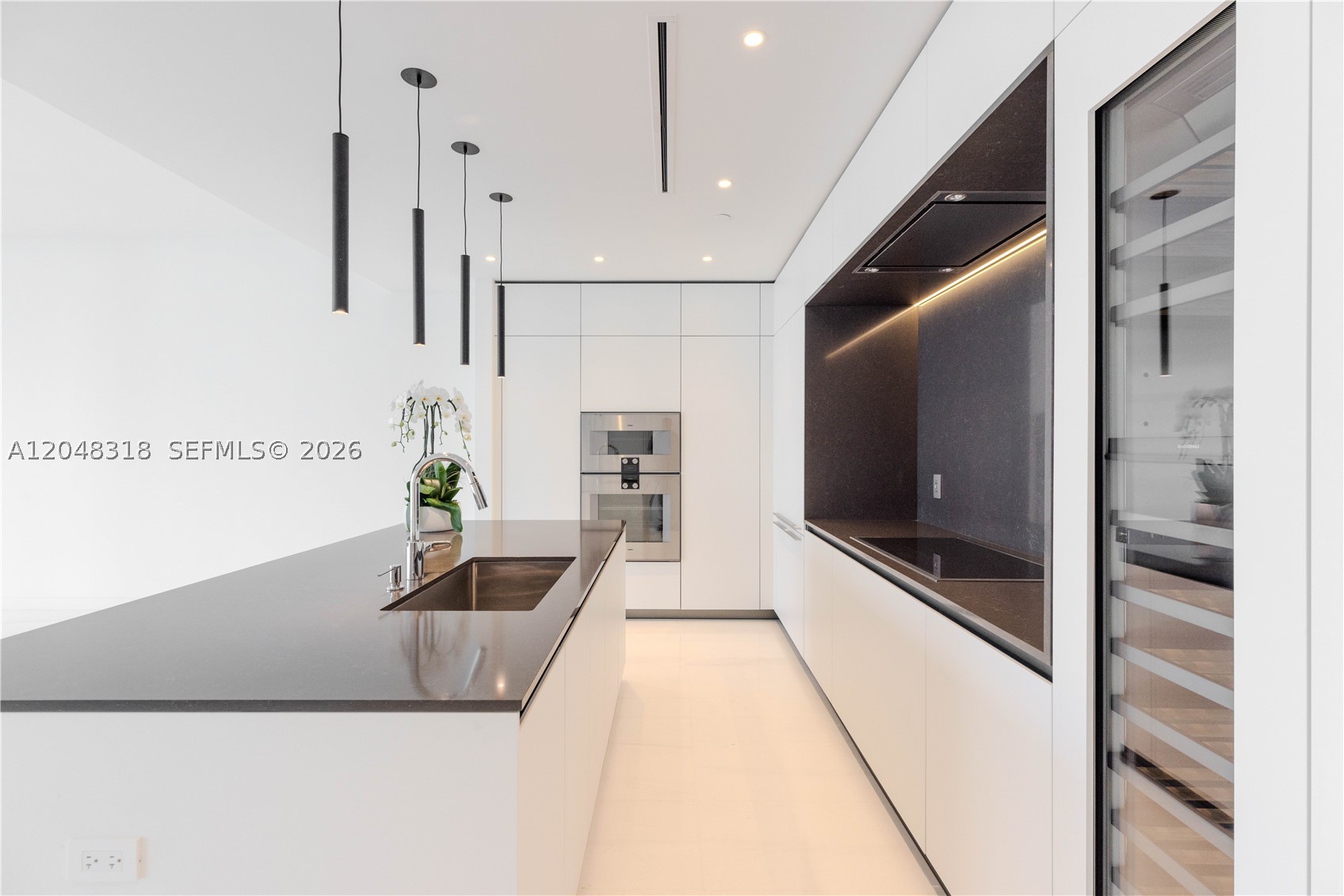 300 Biscayne Boulevard Way #2702E, Miami FL 33131