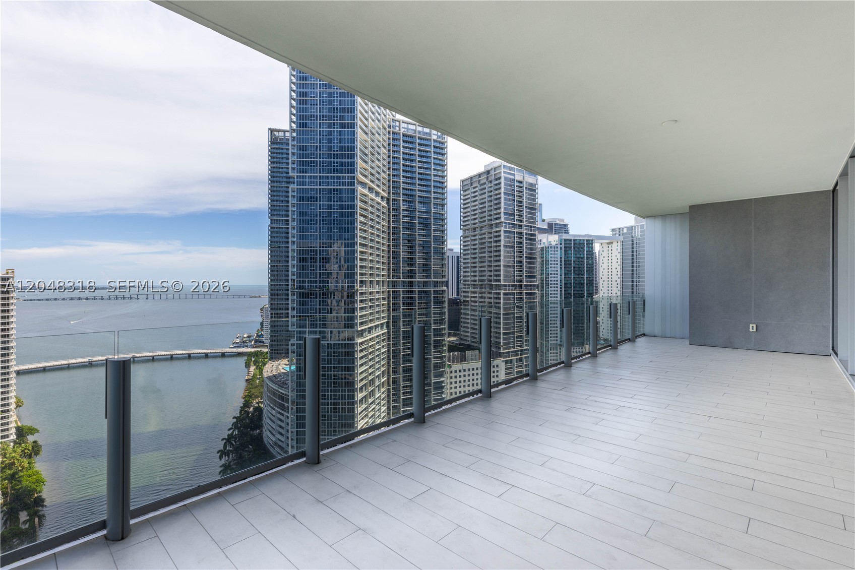 300 Biscayne Boulevard Way #2702E, Miami FL 33131