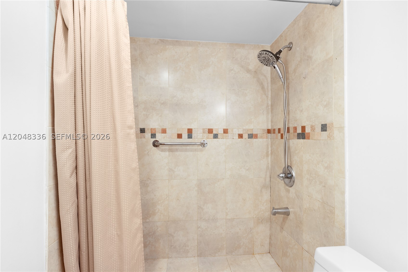 8752 SW 12th St #201, Miami FL 33174