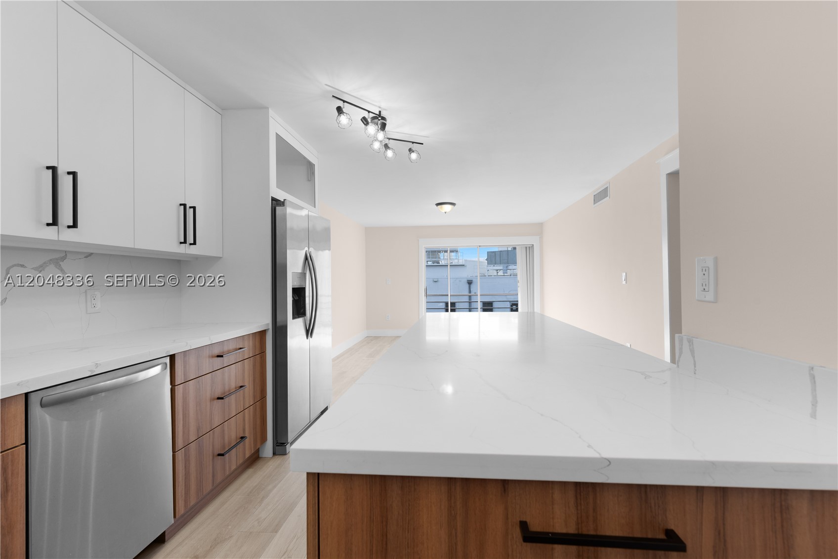 8752 SW 12th St #201, Miami FL 33174
