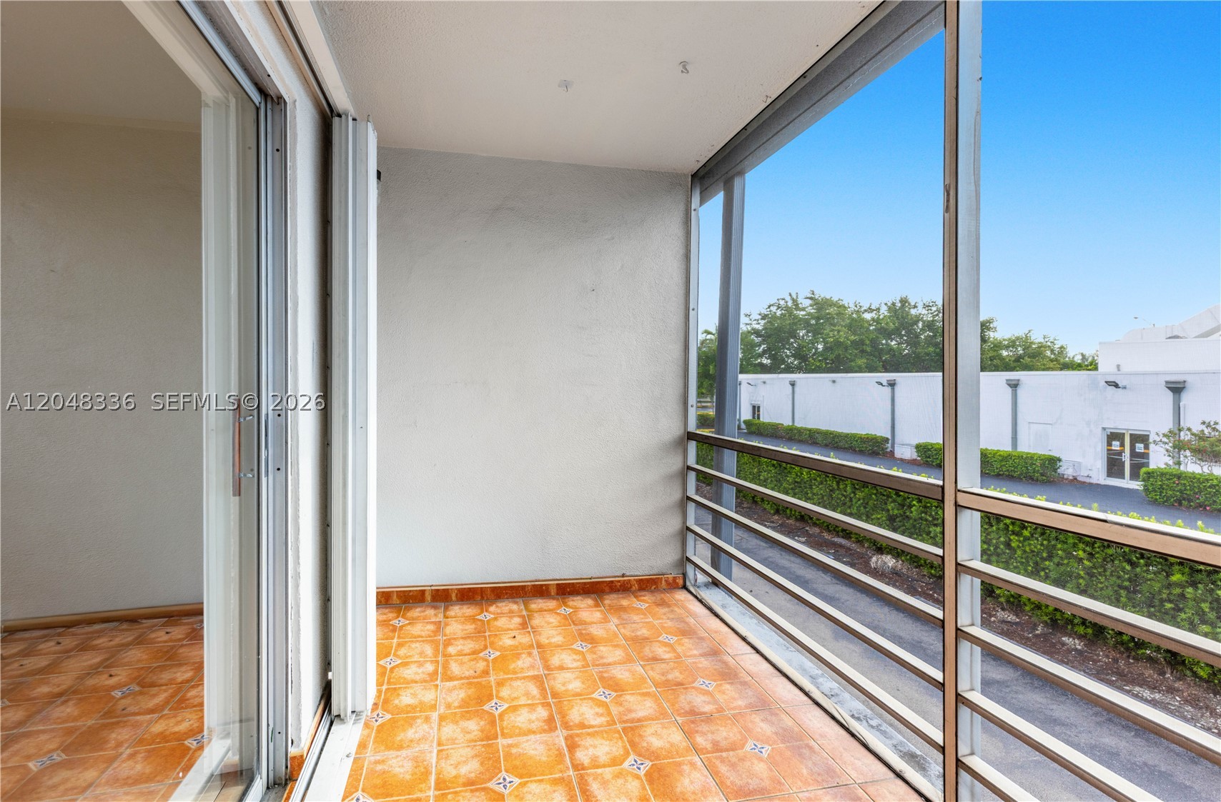 8752 SW 12th St #201, Miami FL 33174